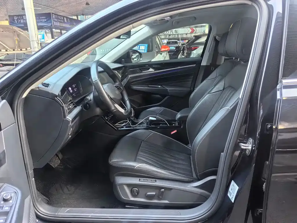 Volkswagen Passat New Energy 2023 из CN, фото 3