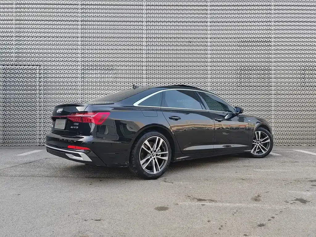 Audi A6L — фото 5