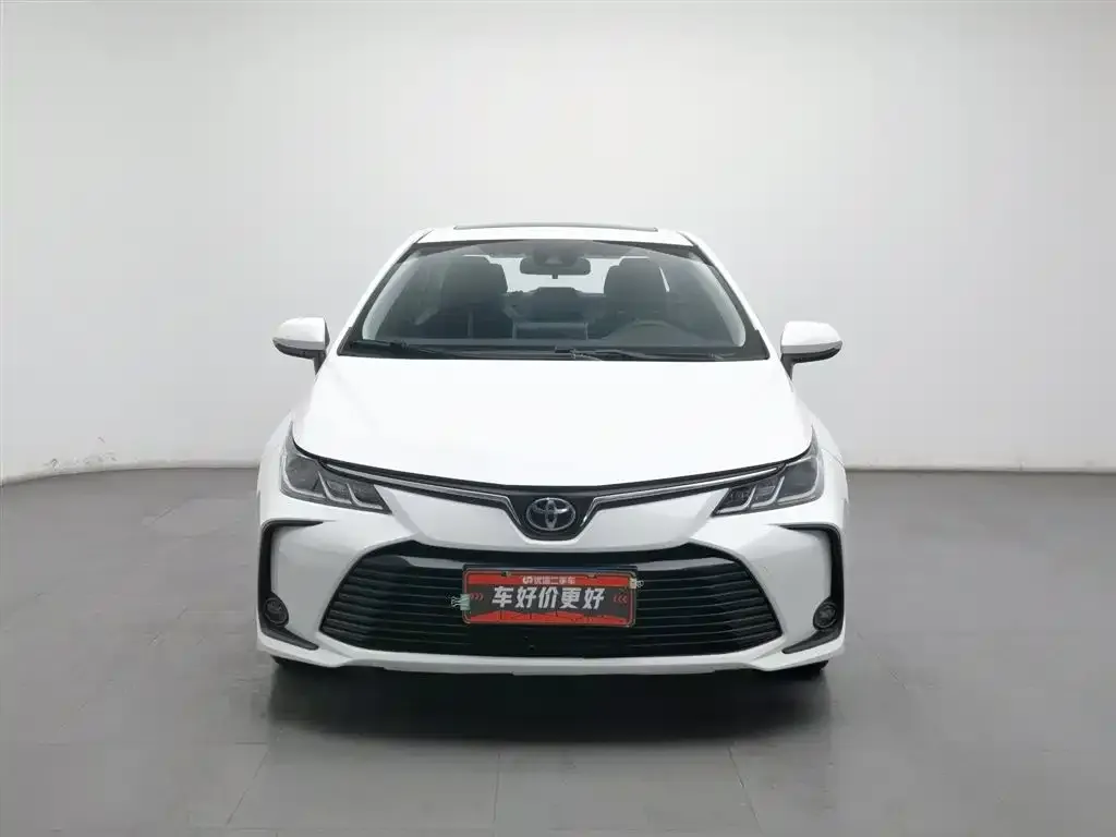 Toyota Corolla — фото 7