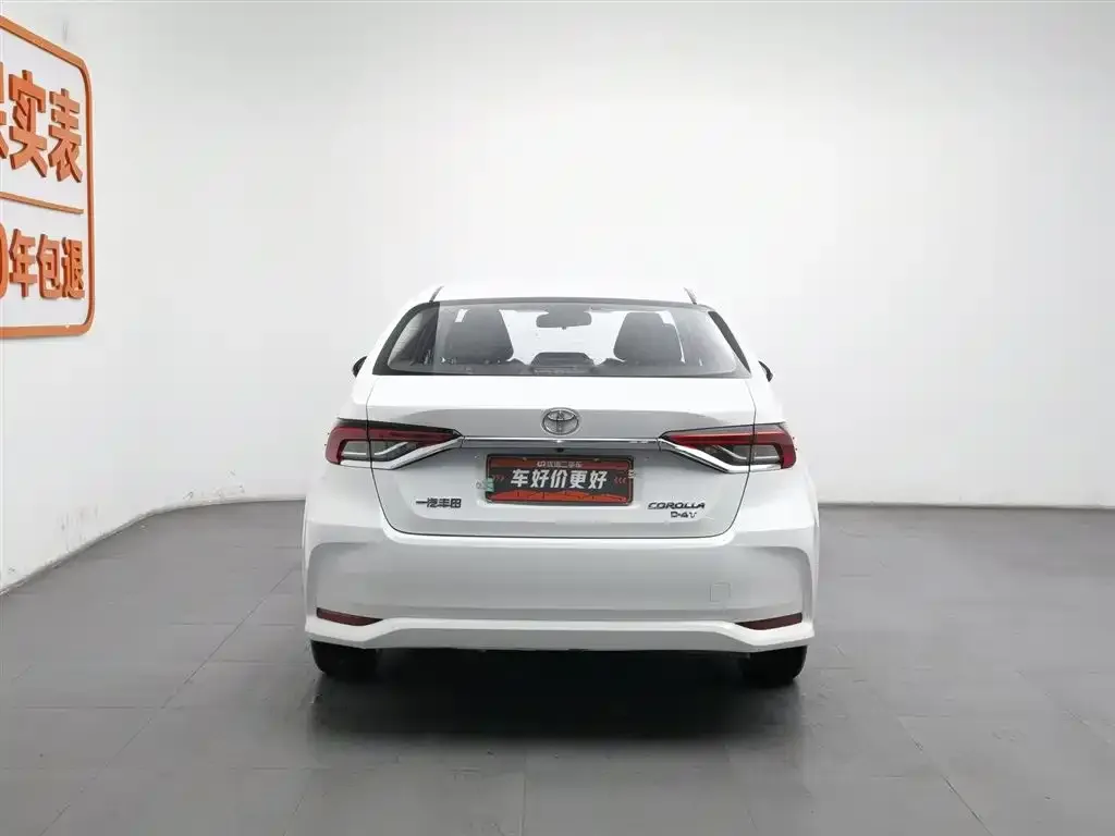 Toyota Corolla — фото 5