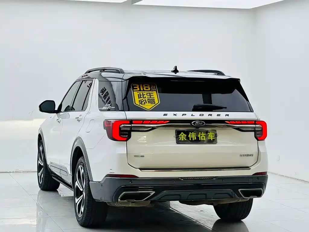 Ford Explorer 2023 из CN, фото 4