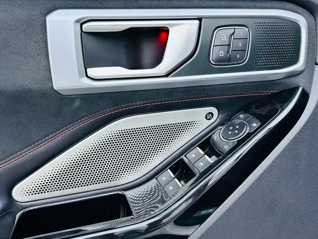 Ford Explorer 2023 из CN, фото 10
