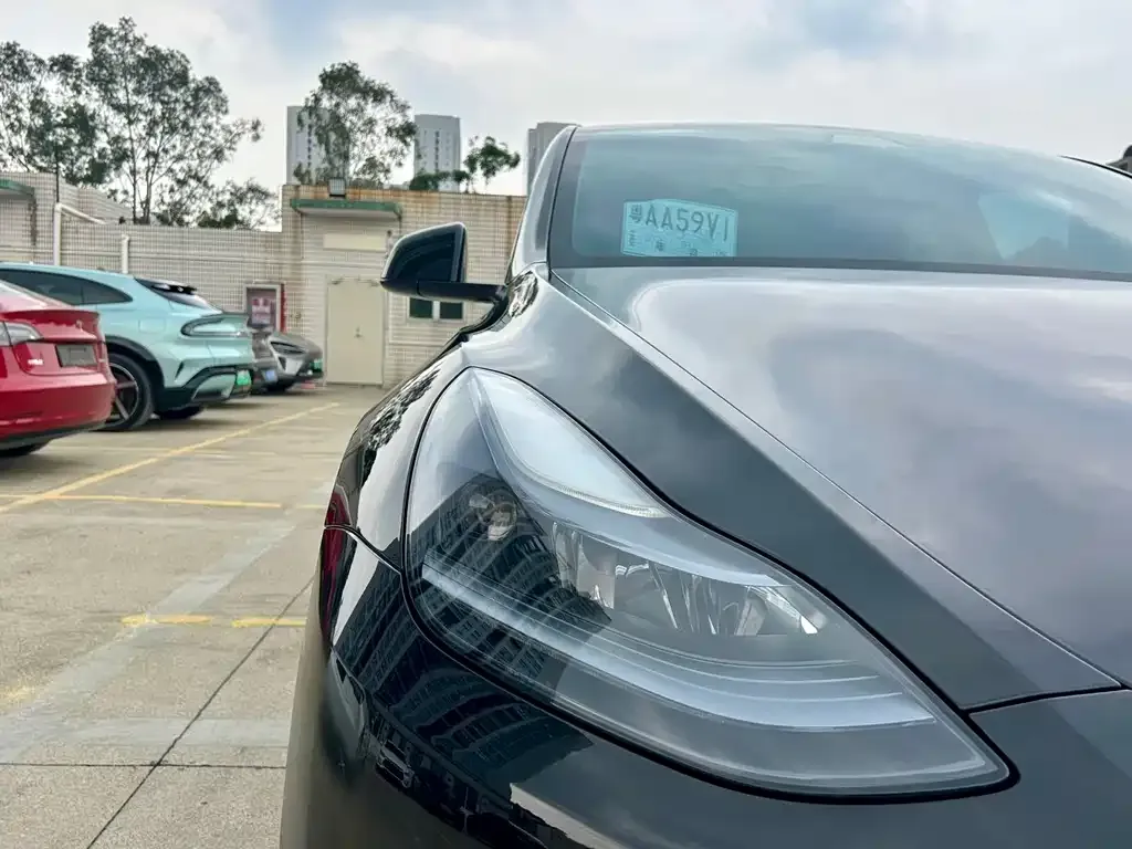 Tesla Model Y 2023 из CN, фото 2