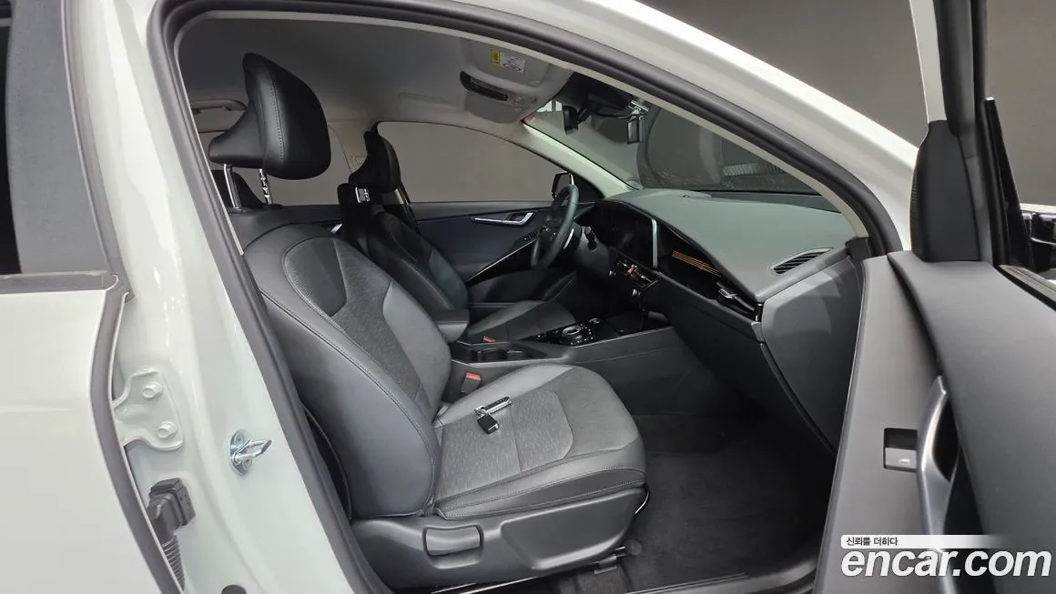Kia Niro — фото 10