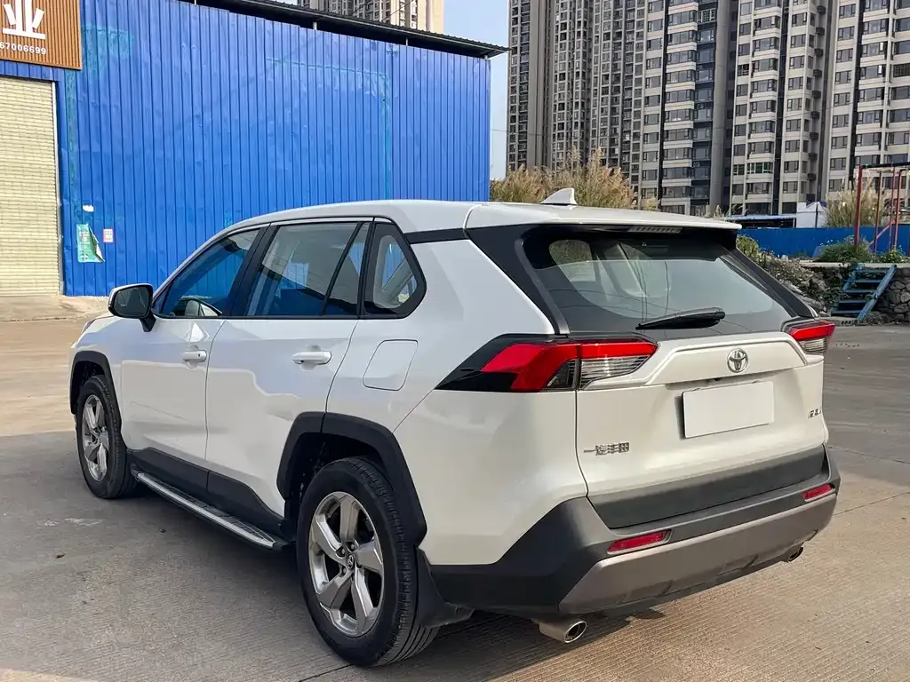 Toyota RAV4 2022 из CN, фото 9