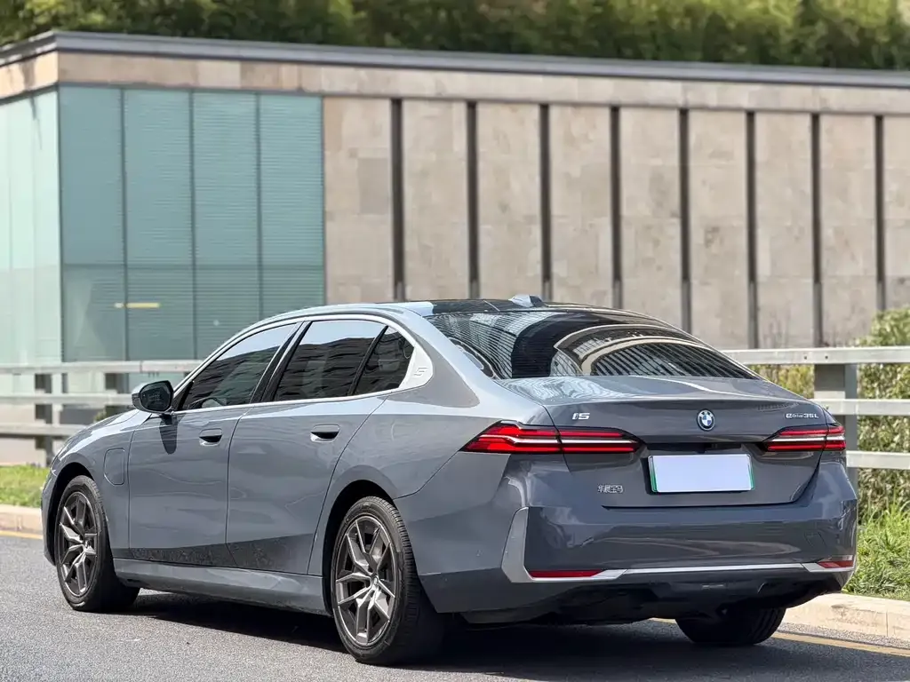 BMW i5 2024 из CN, фото 4