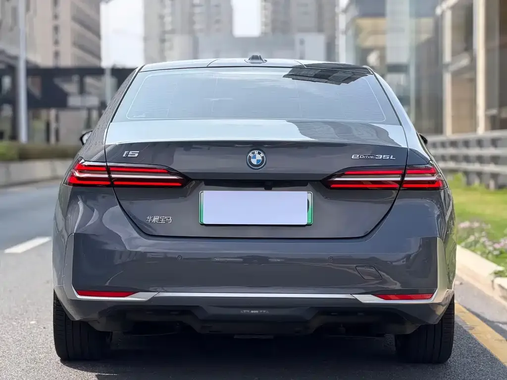 BMW i5 2024 из CN, фото 3