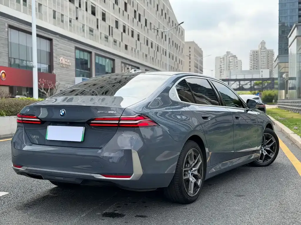 BMW i5 2024 из CN, фото 6