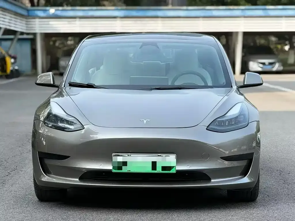 Tesla Model 3 — фото 2