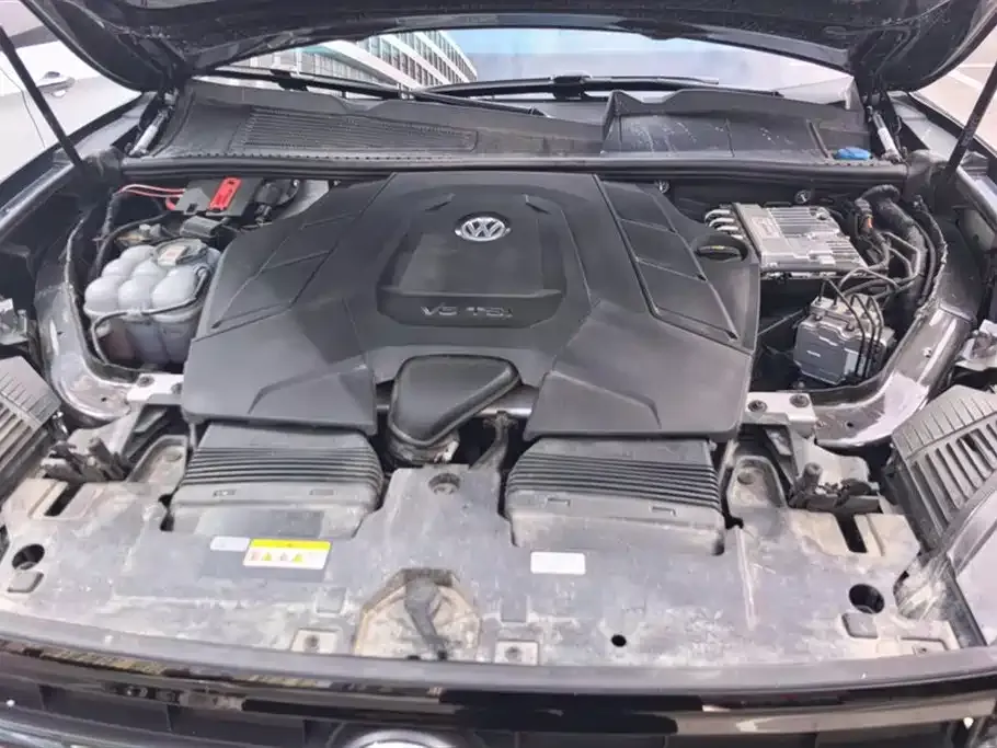 Volkswagen Touareg 2023 из CN, фото 2