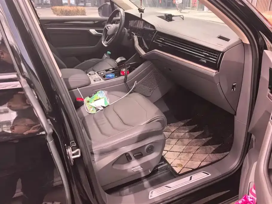 Volkswagen Touareg 2023 из CN, фото 6