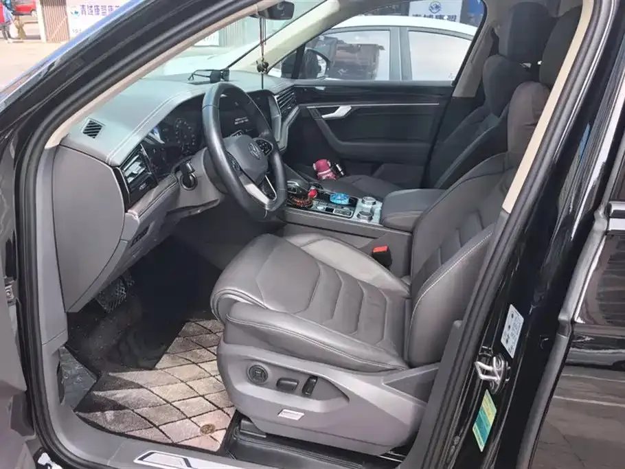 Volkswagen Touareg 2023 из CN, фото 3