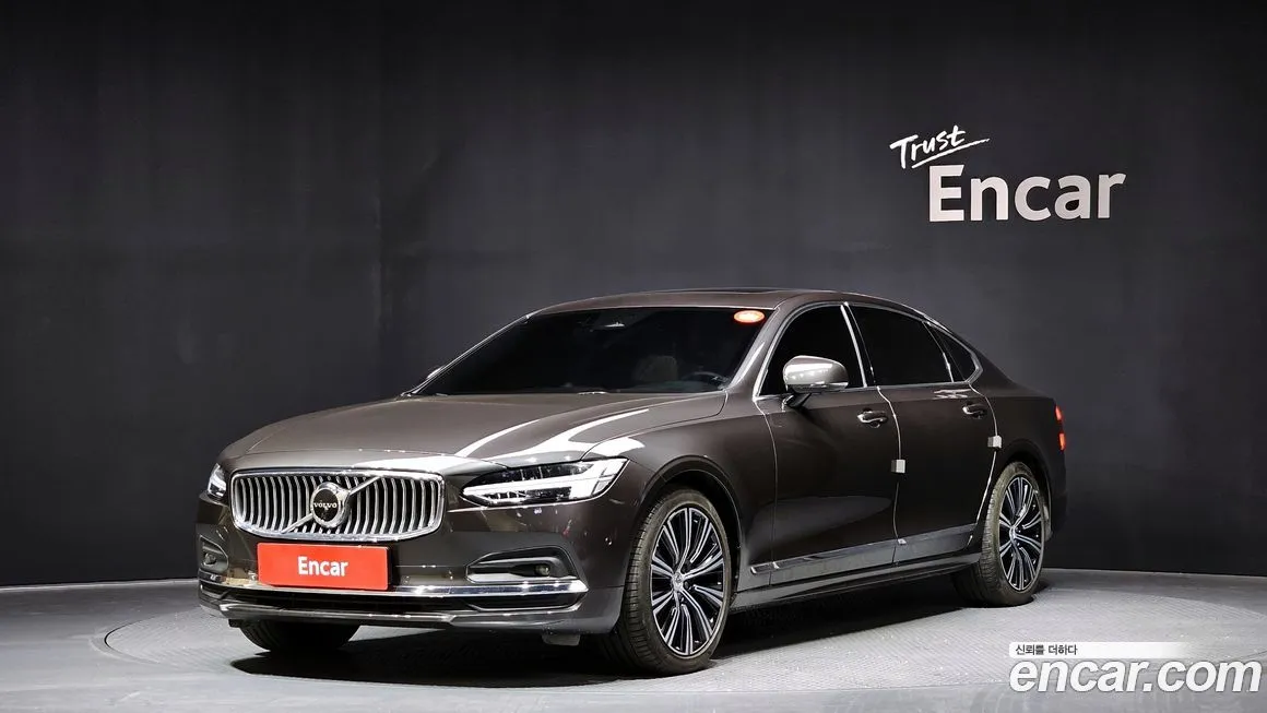 Volvo S90 — фото 1
