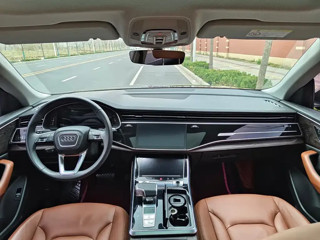 Audi Q8 2021 из CN, фото 5