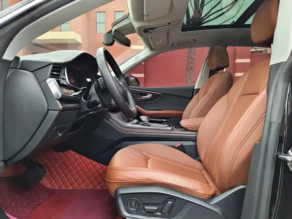 Audi Q8 2021 из CN, фото 10