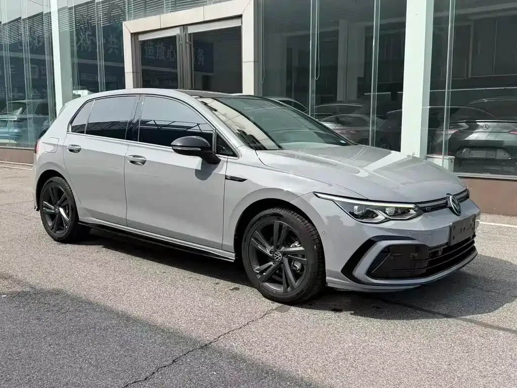 Volkswagen Golf 2022 из CN, фото 2