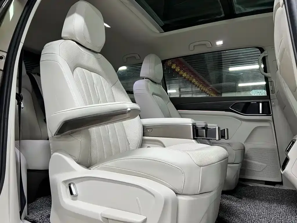 Volkswagen Viloran 2024 из CN, фото 9