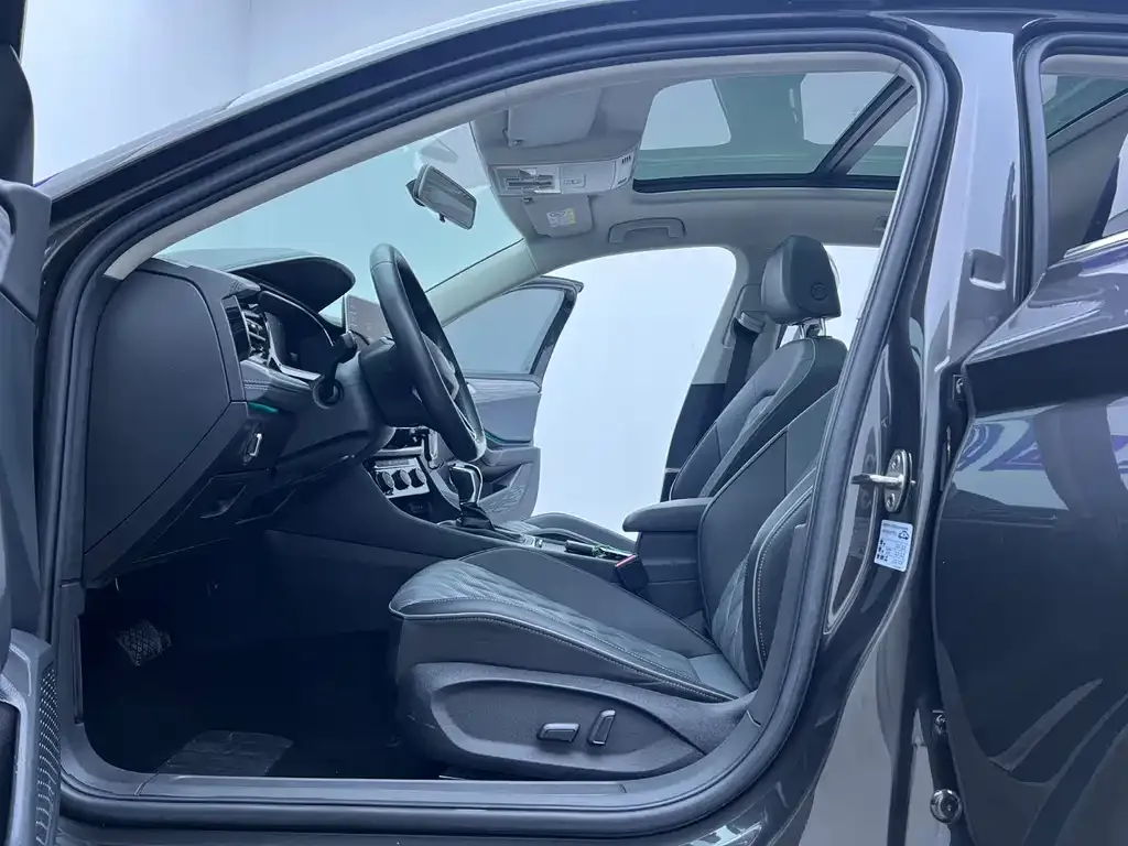 Volkswagen Sagitar 2022 из CN, фото 6