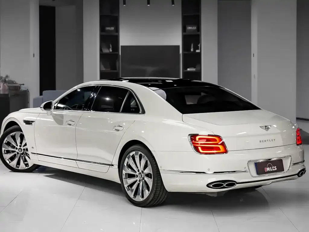 Bentley Flying Spur 2022 из CN, фото 6