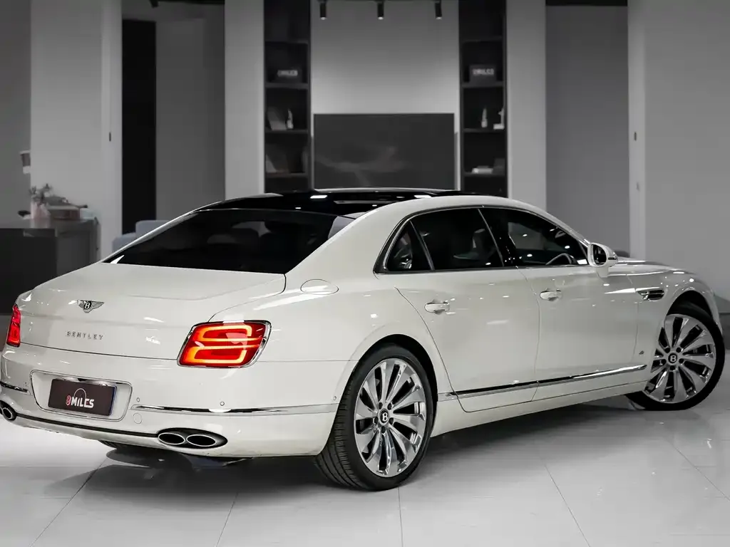 Bentley Flying Spur 2022 из CN, фото 3