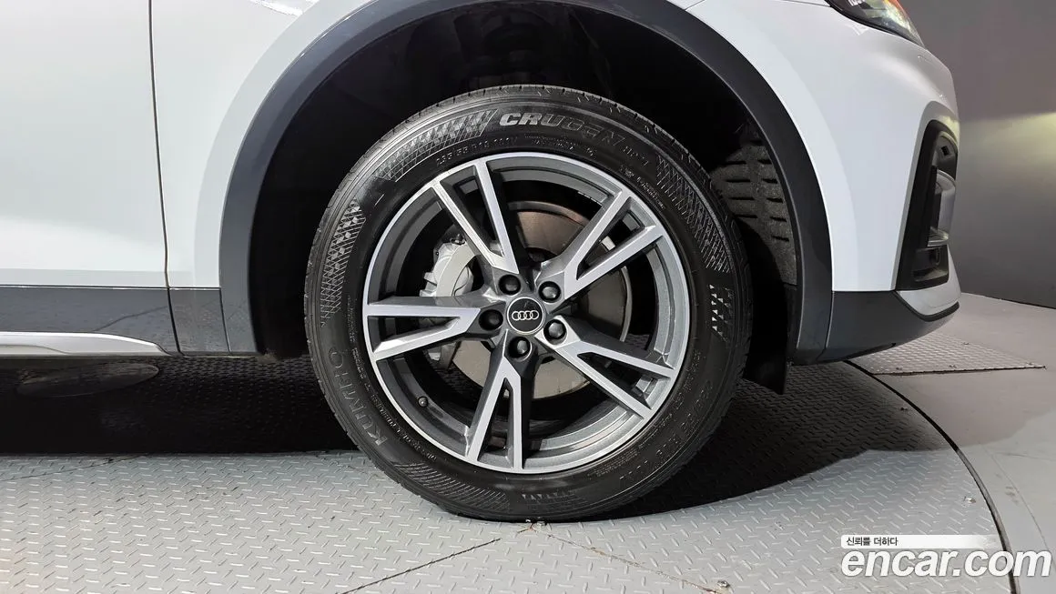 Audi Q5 2022 из KR, фото 9