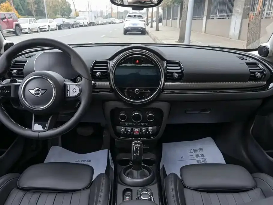 MINI Clubman — фото 8