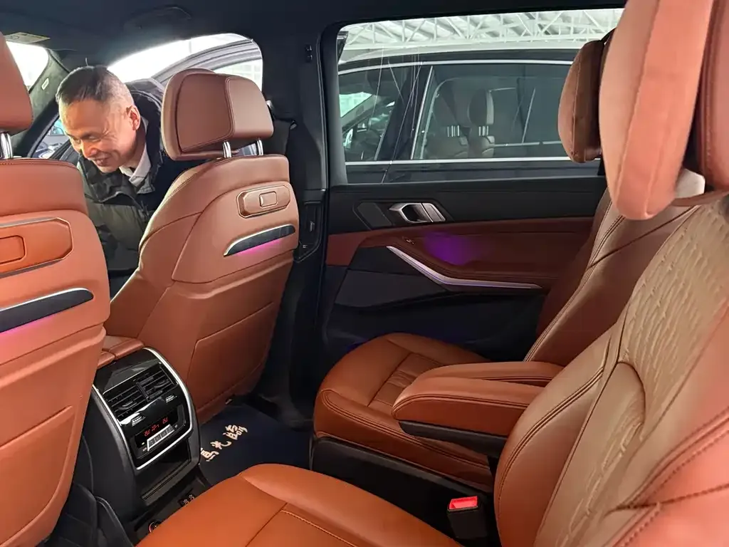 BMW X7 2024 из CN, фото 2