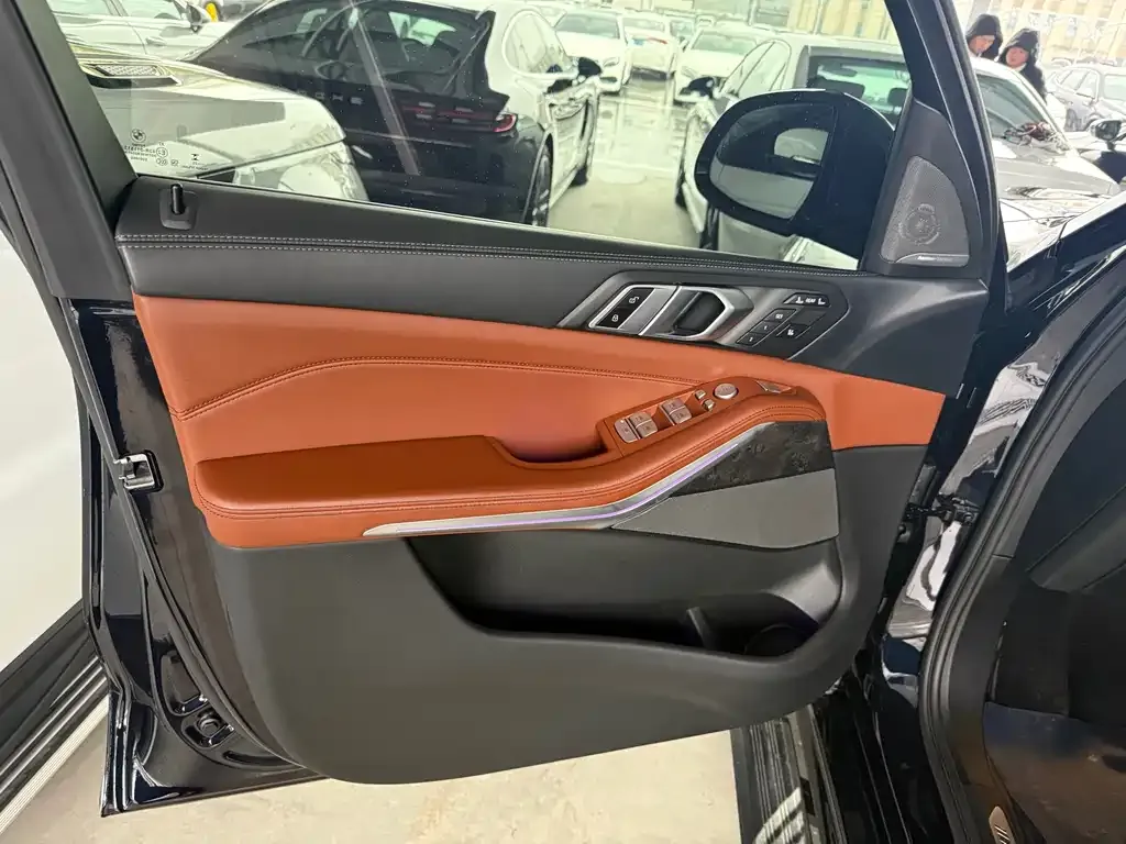 BMW X7 2024 из CN, фото 9