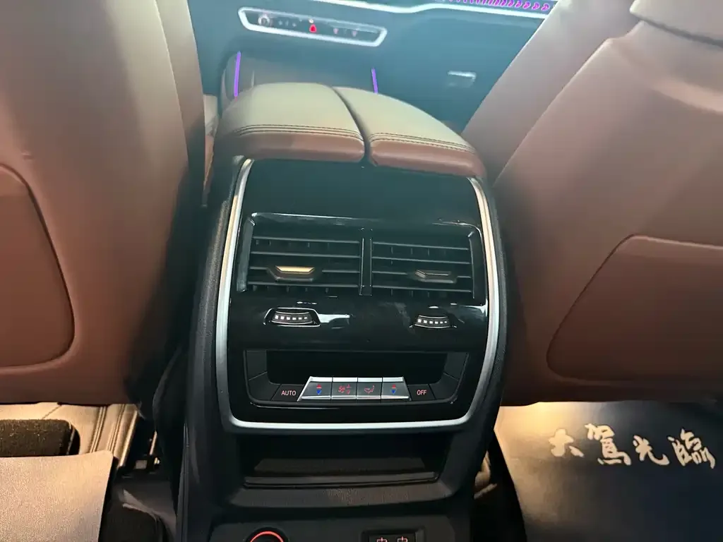 BMW X7 2024 из CN, фото 3