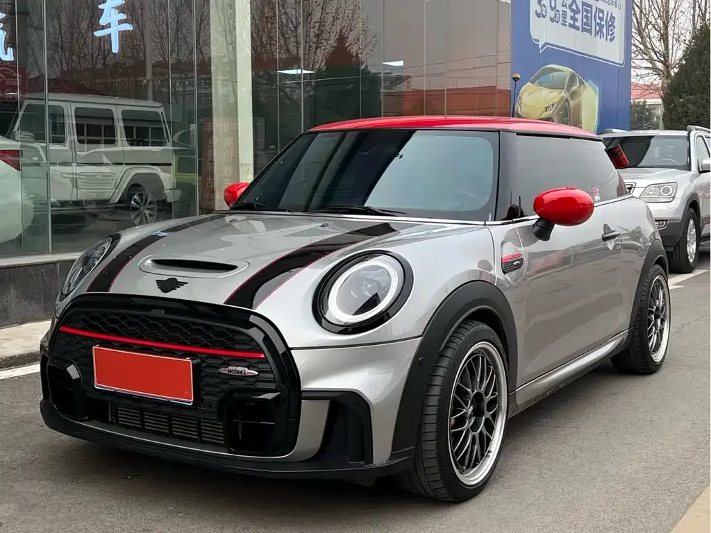 MINI Cooper (3-door) 2023 из CN, фото 1