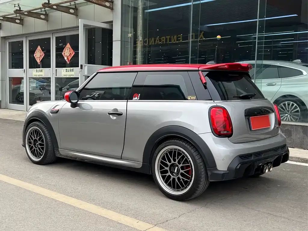 MINI Cooper (3-door) 2023 из CN, фото 4