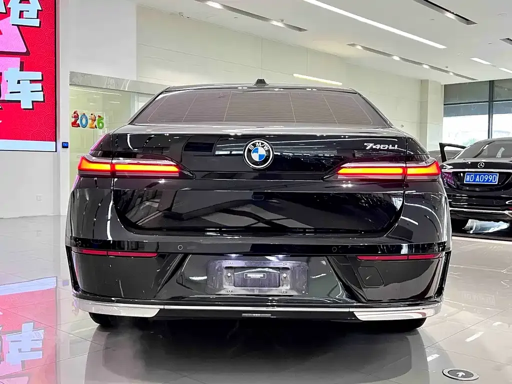 BMW 7 Series 2024 из CN, фото 2