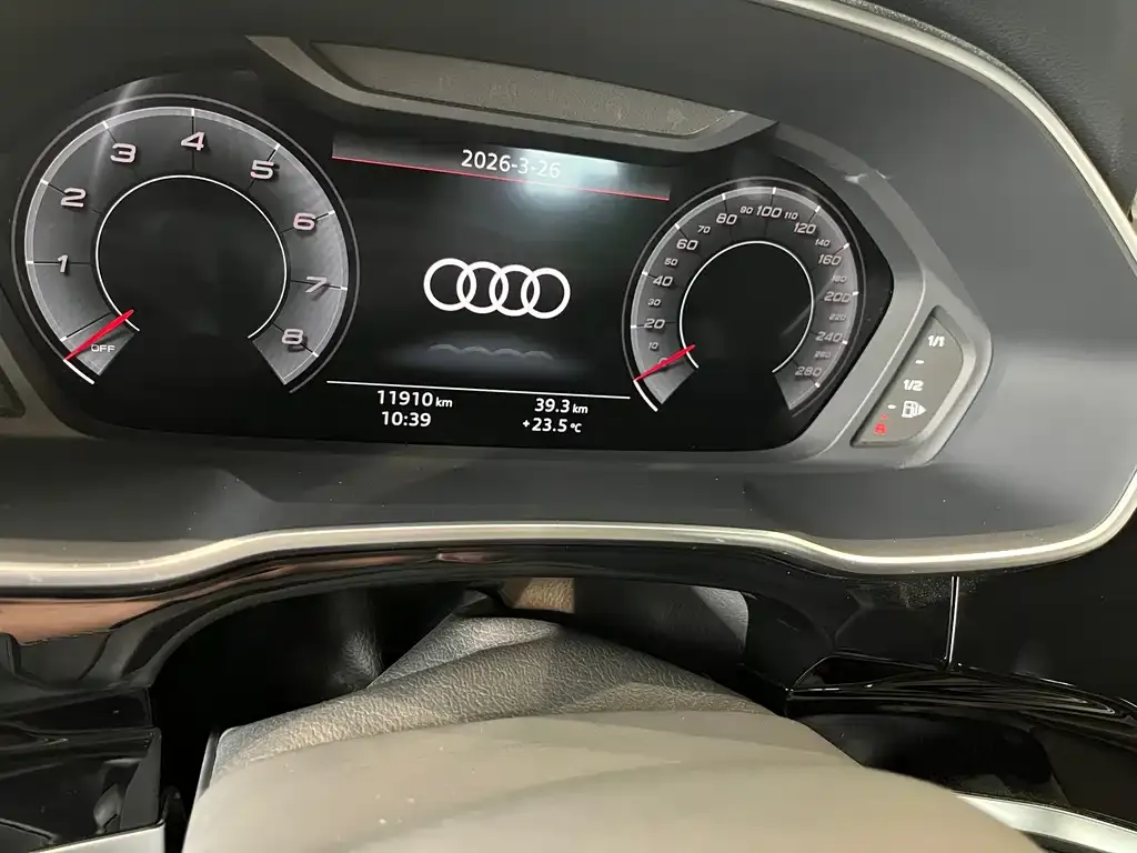 Audi Q3 — фото 6