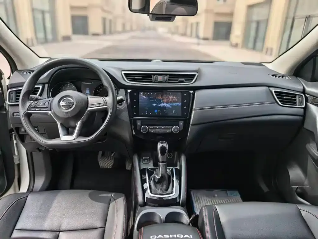 Nissan Qashqai — фото 8