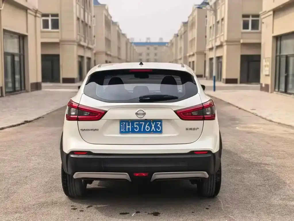 Nissan Qashqai — фото 10