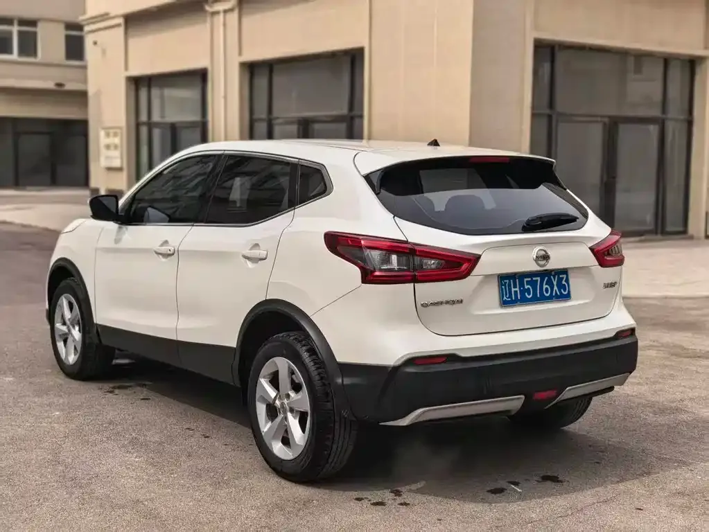 Nissan Qashqai — фото 7