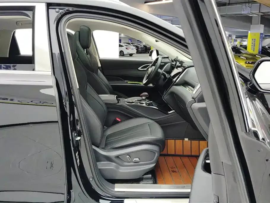 Hongqi HS3 2023 из CN, фото 3
