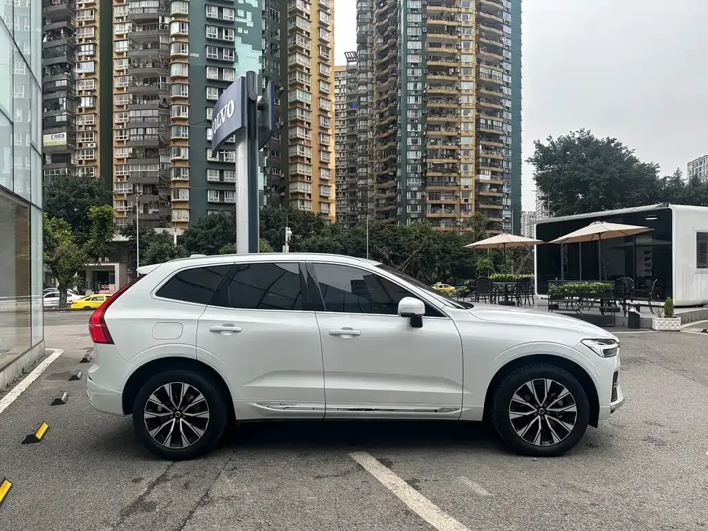 Volvo XC60 2024 из CN, фото 8