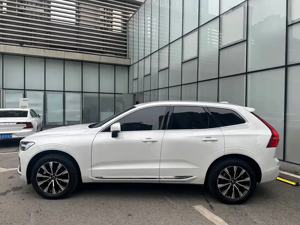Volvo XC60 2024 из CN, фото 4
