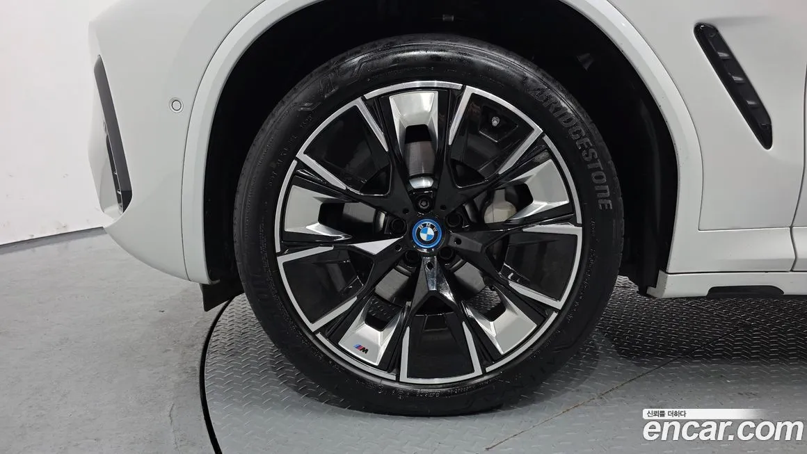 BMW iX3 2023 из KR, фото 10