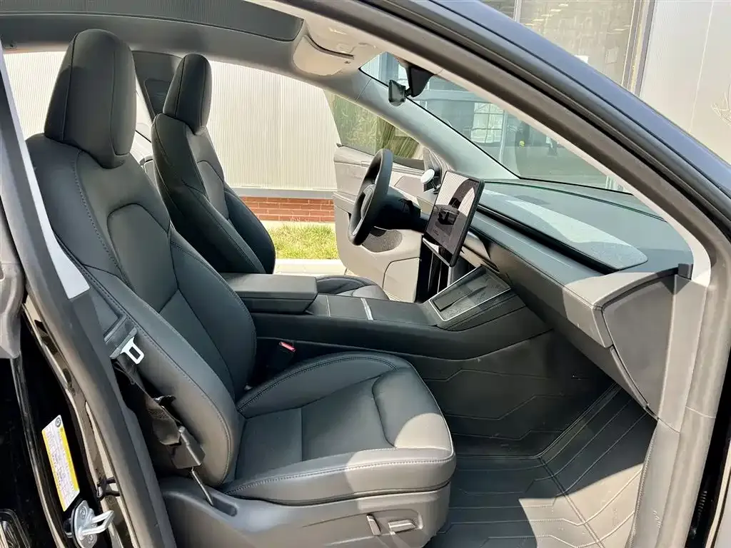 Tesla Model Y 2025 из CN, фото 6