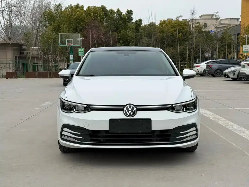 Volkswagen Golf 2021 из CN, фото 2
