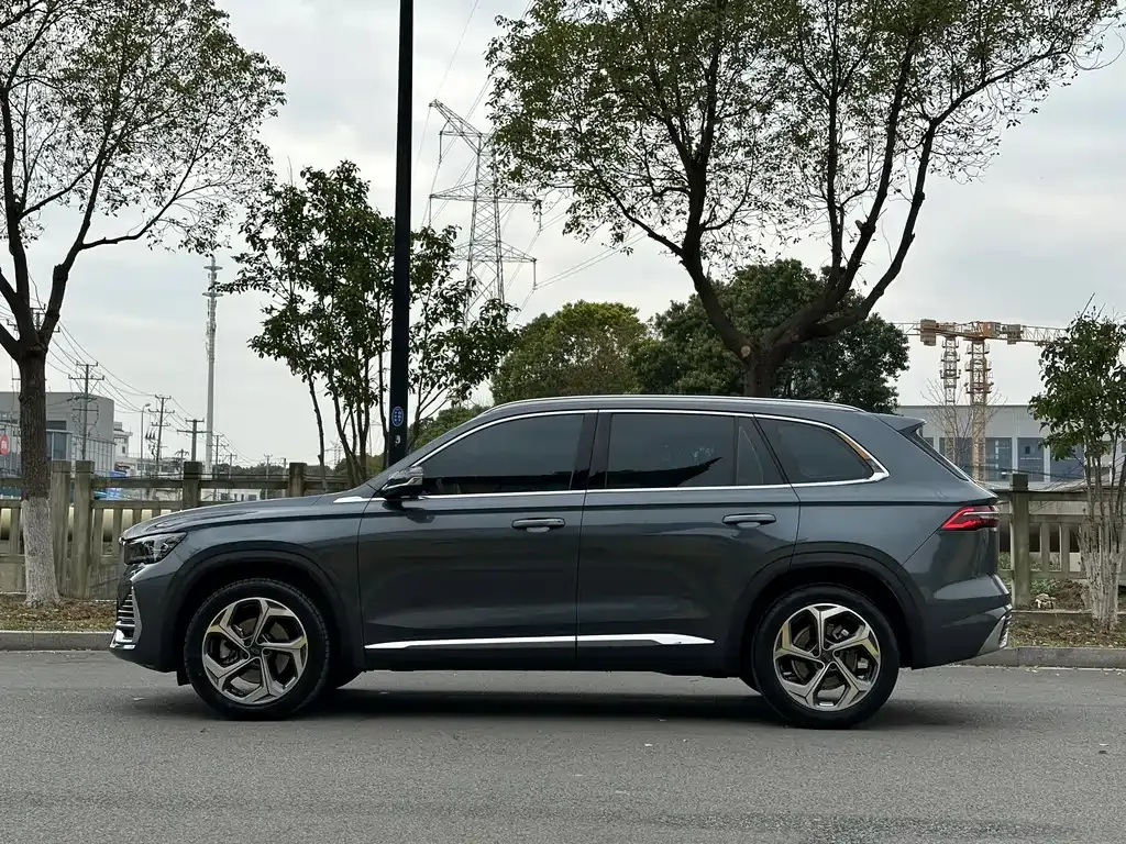 Geely Xingyue L — фото 10