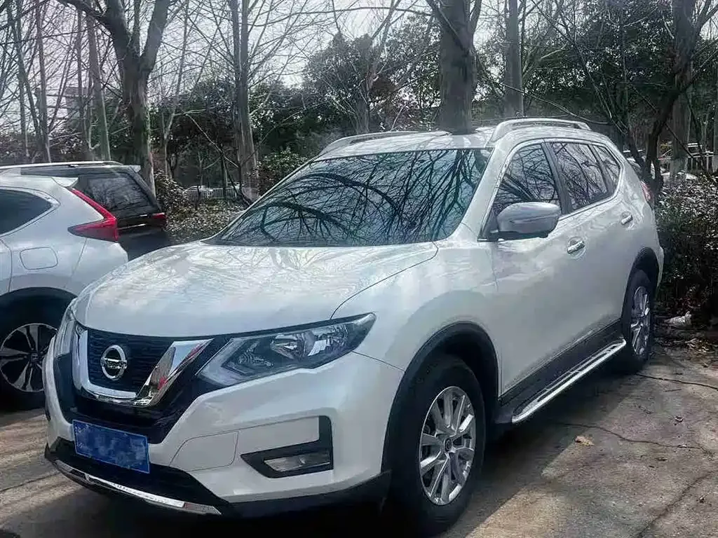 Nissan X-Trail 2023 из CN, фото 1