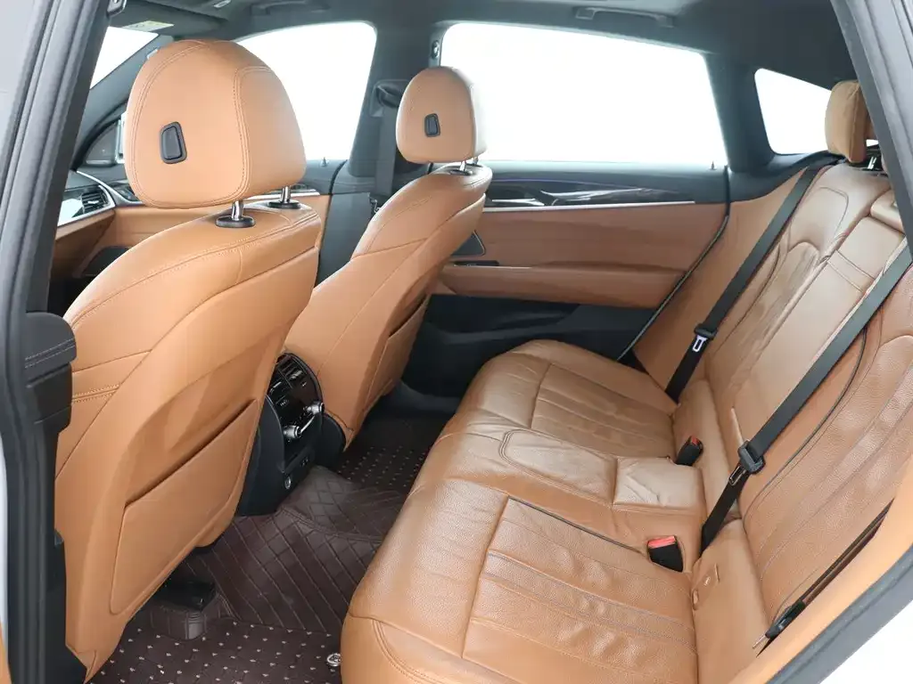 BMW 6 Series GT — фото 9