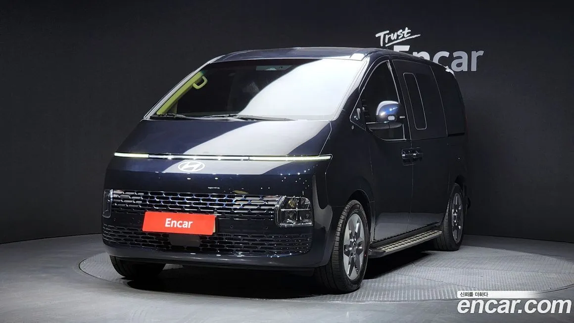 Hyundai Staria
