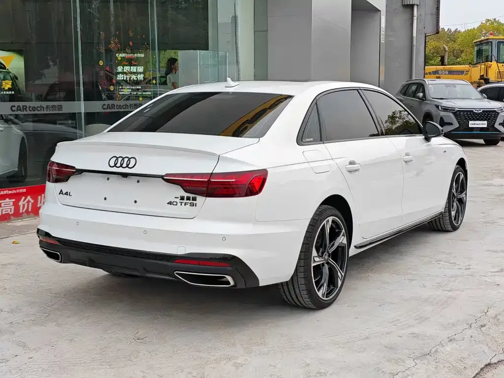 Audi A4L — фото 5