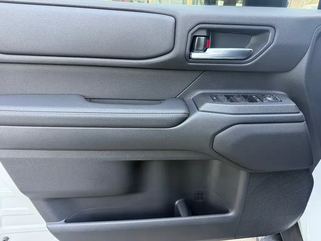 Toyota Prado 2025 из CN, фото 3