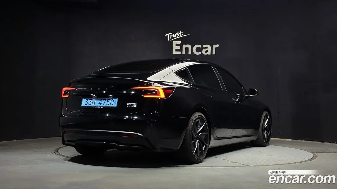 Tesla Model 3 2025 из KR, фото 3