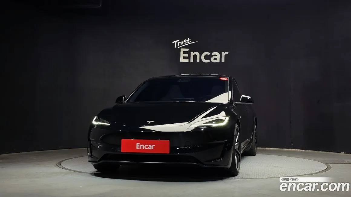 Tesla Model 3 2025 из KR, фото 2